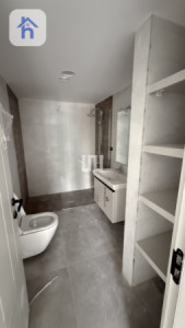 Apartment For Sale image 8
