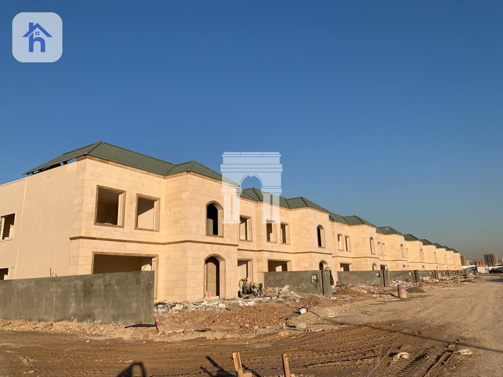 Luxurious villa in Spanish Village 2