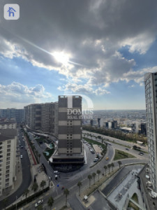 Luxurious 3-Bedroom Flat with Stunning Views Image 7