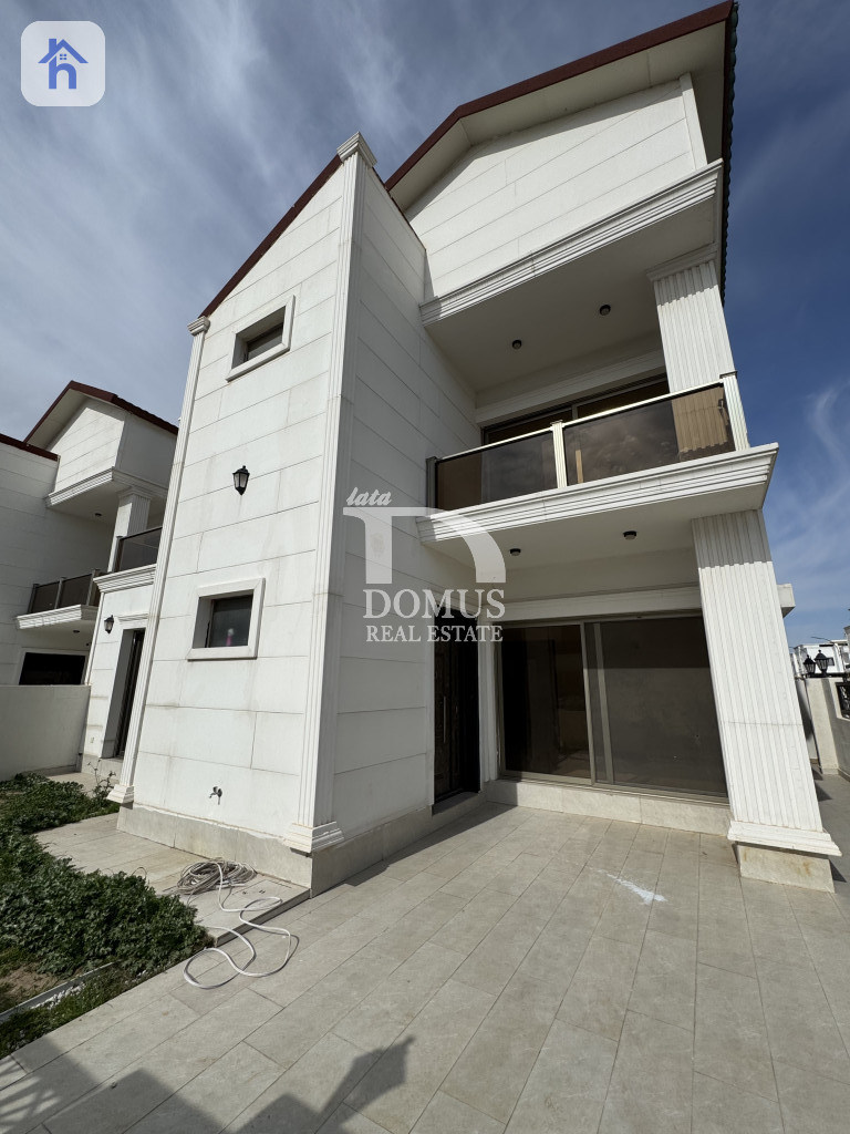 خانووی ڕوکن وێنە 2