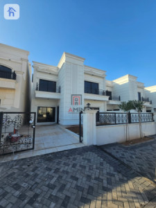 Spacious house with 4 bedrooms image 1