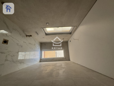 Spacious 4 Bedroom House in New Azadi image 9