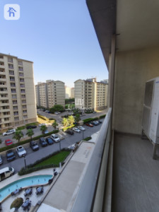 Compact Apartment in Empire Pearl Towers image 2