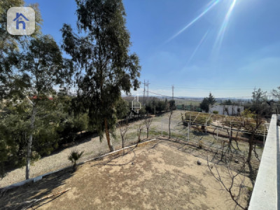 Beautiful Farmhouse with Generous Land Area Resim 5