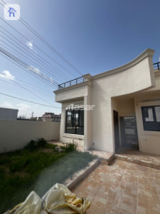 House Opposite Garden image 3