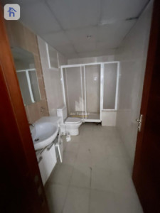 شقة فخمة بـ 3 غرف نوم صورة 10