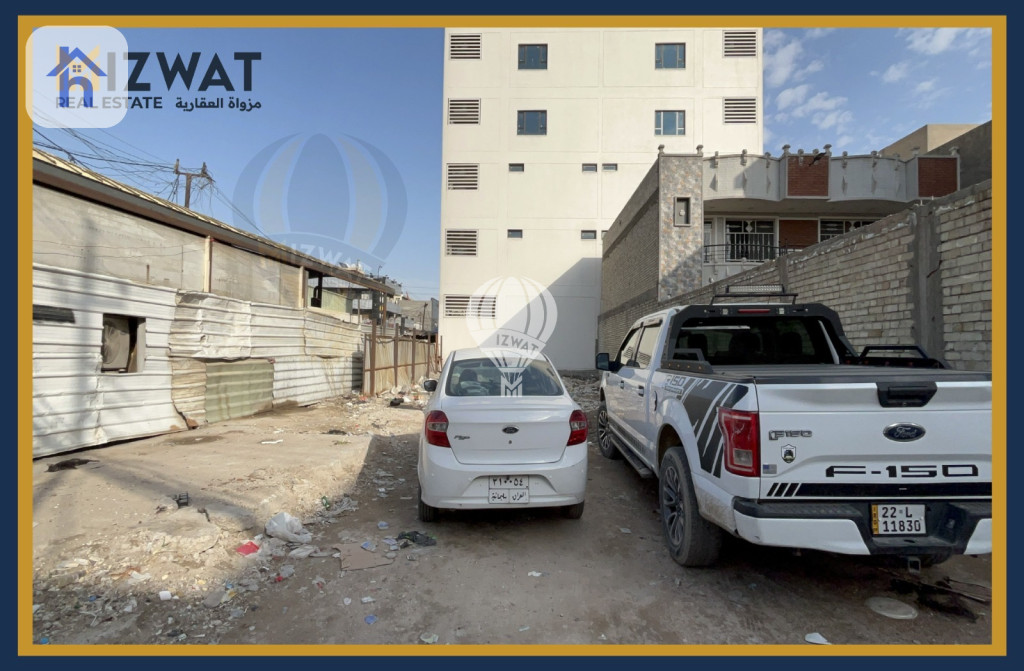 Spacious Plot in Prime Location Image 2