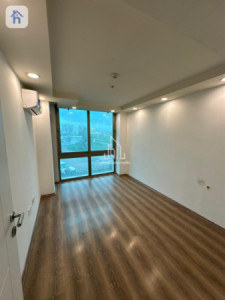 Cozy 1 Bedroom Apartment in Life Towers image 4