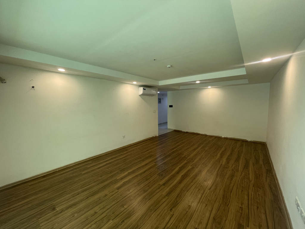 Modern 2 bedrooms Apartment in Life Towers