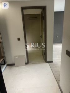 Elegant Studio Living in Skyscraper Apartment Resim 8