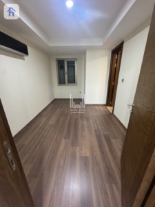 Luxurious 5-Bedroom Apartment in Erbil Image 12