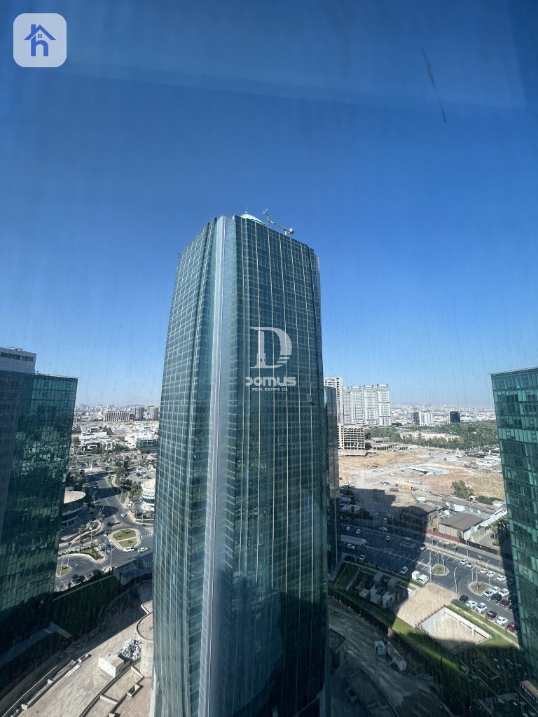 Modern office space in Empire Business Towers Image 6