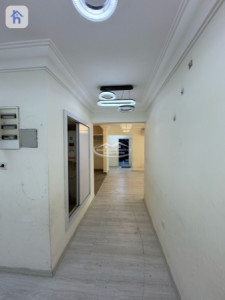 Modern 3-Bedroom Apartment with City Views Image 6