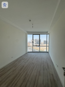 Large 4-Bedroom Apartment For Rent Image 4