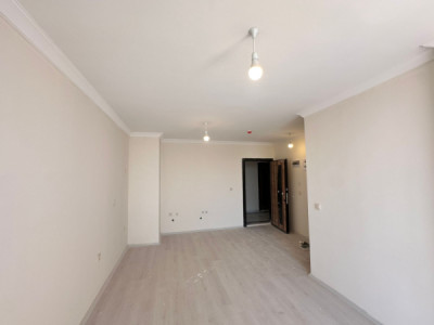 Modern 2-bedroom apartment near airport image 2