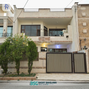 Spacious house in Hawlery nwe image 1