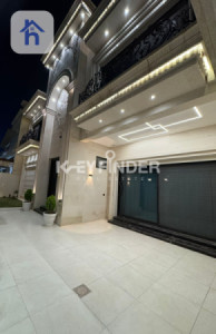 Luxury House image 6