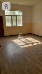 Spacious Family Home with 4 Bedrooms Image 8