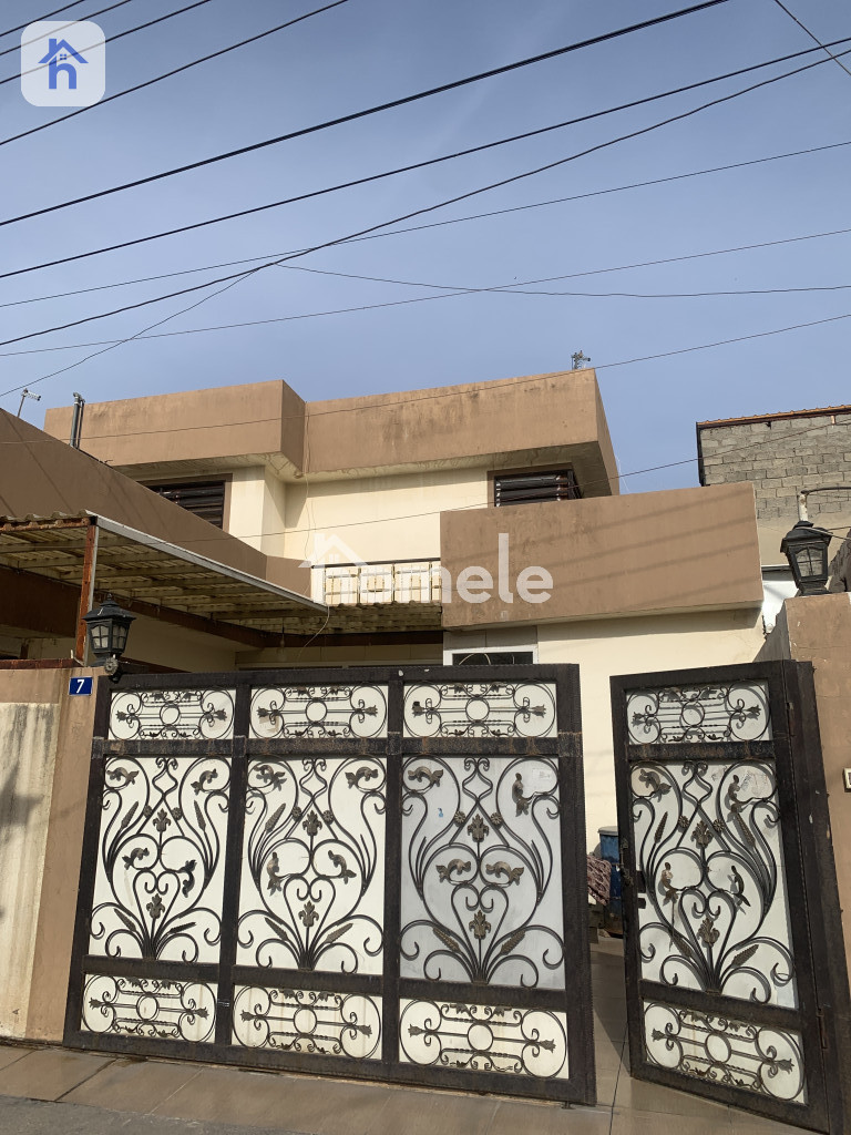 House (width 10m)