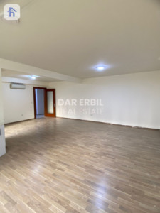 شوقەیەکی فراوانی ٣ ژووری نوستن لە ئیمپایەر ڕۆیاڵ ئەپارتمێنت image 1