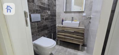 Cozy 1-Bedroom Apartment in Gulan Tower Image 8