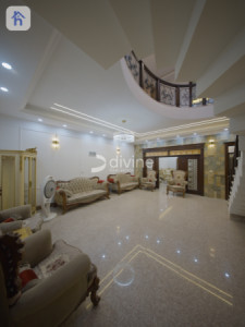 House Opposite Garden image 2