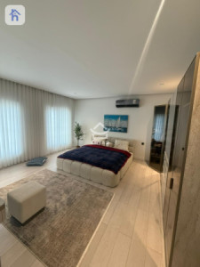 شوقەی ڕاخراو لە گوندی ئیسپانی image 5