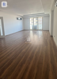 Spacious 3-Bedroom Apartment in Roya Tower Resim 3