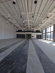 Corner Showroom image 7