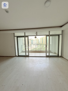 Elegant 3-Bedroom Apartment for Rent image 1
