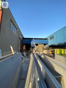 Prime commercial property in industrial sector Image 8