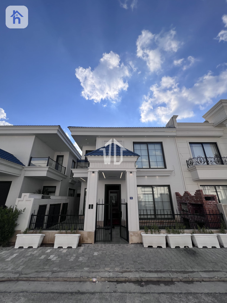 Modern House in Hiwa City