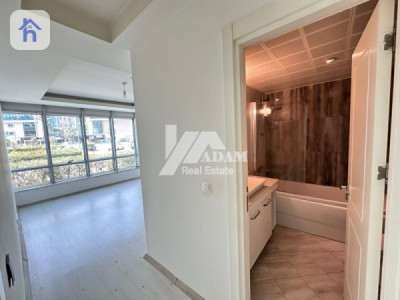 One-Bedroom Apartment in Empire Wings Image 4