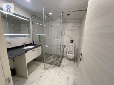Modern 3-bedroom apartment in Star Towers image 6