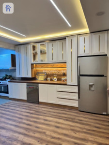 House Opposite Garden Image 4