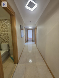 Elegant 3-bedroom apartment in prime location image 10