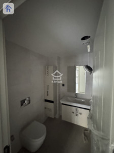Spacious 2 Bedroom Apartment with Amazing Views image 9