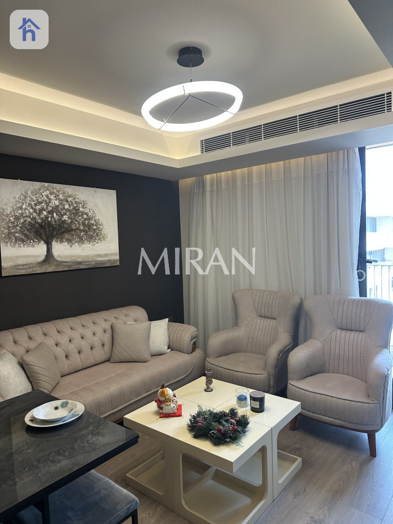 ستۆدیۆیەکی مۆدێرن و مۆبیلیاتدار لە تاوەری کاڤالی
