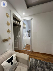 Three Floor House image 9