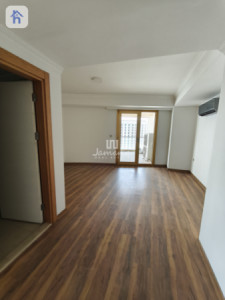 Spacious Apartment in RoyaTower Image 5