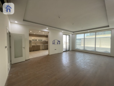 Spacious 3-Bedroom Apartment in Zaniary Towers image 1