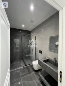 Beautiful 5-Bedroom Home in Erbil image 20