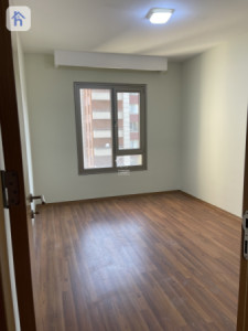 Modern Apartment with 2 Bedrooms Image 8