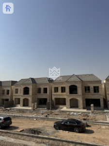 منزل واسع في قرية اسبانية 2 image 2