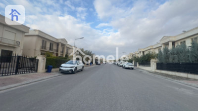 Modern Villa with 4 Bedrooms in Erbil image 2