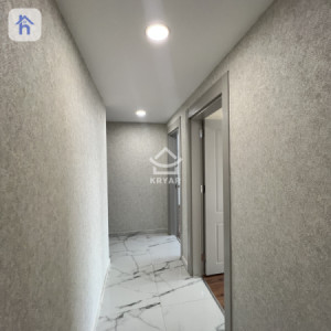 Modern Apartment Image 5