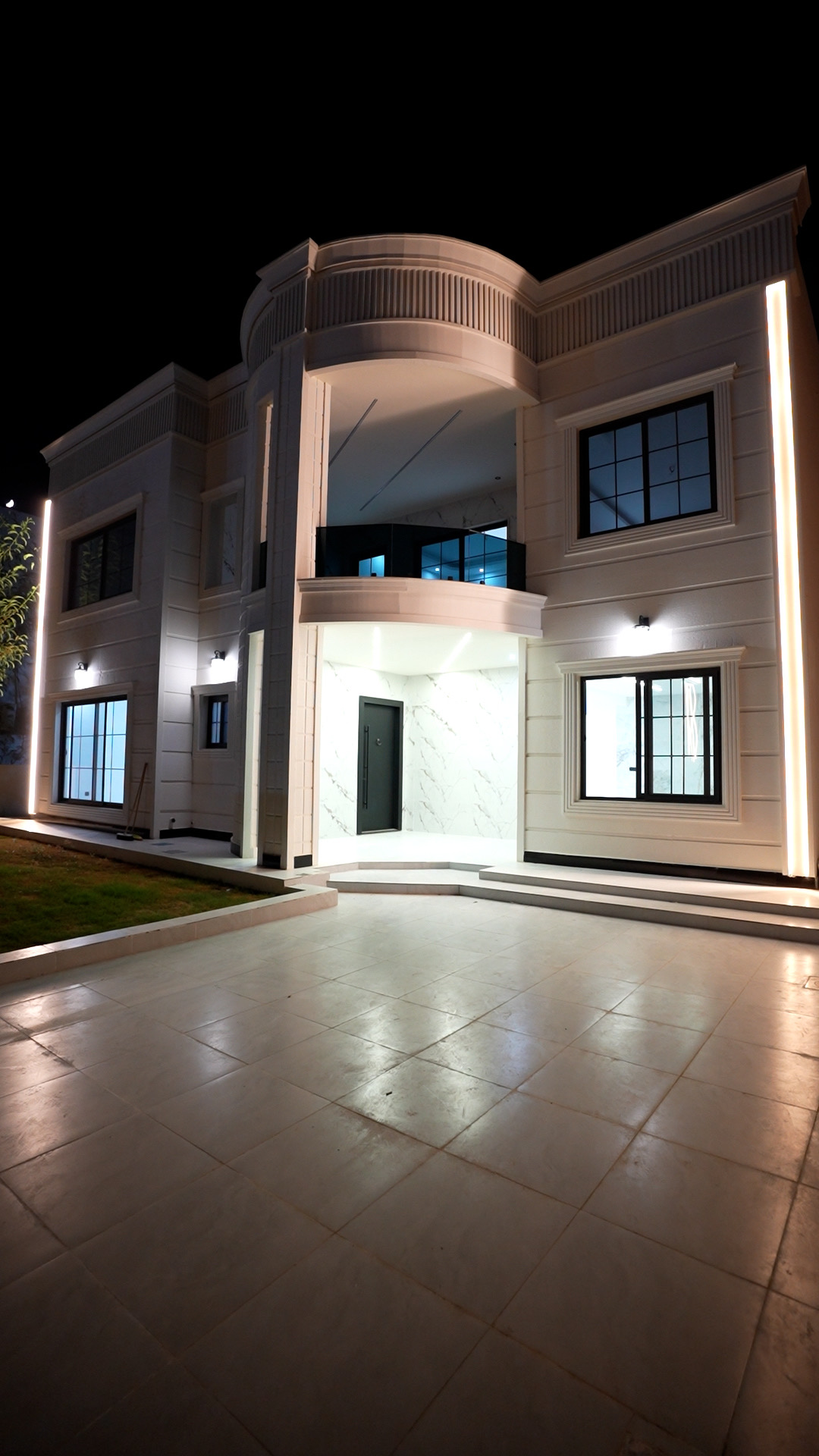 منزل واسع في كنجان ستي