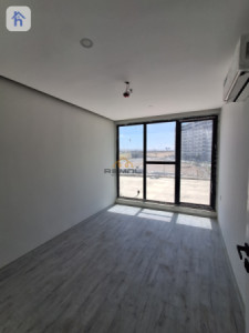 Modern Apartment with 3 Bedrooms image 8