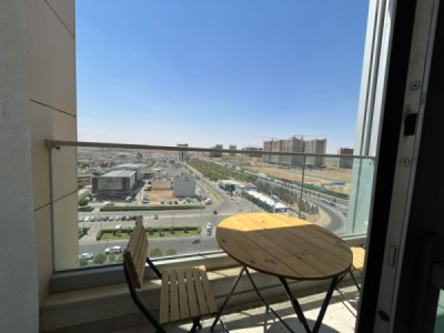Furnished 2 Bedroom Apartment in Empire Square Image 14