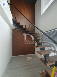 Commercial House in Italian Village 1 Resim 7